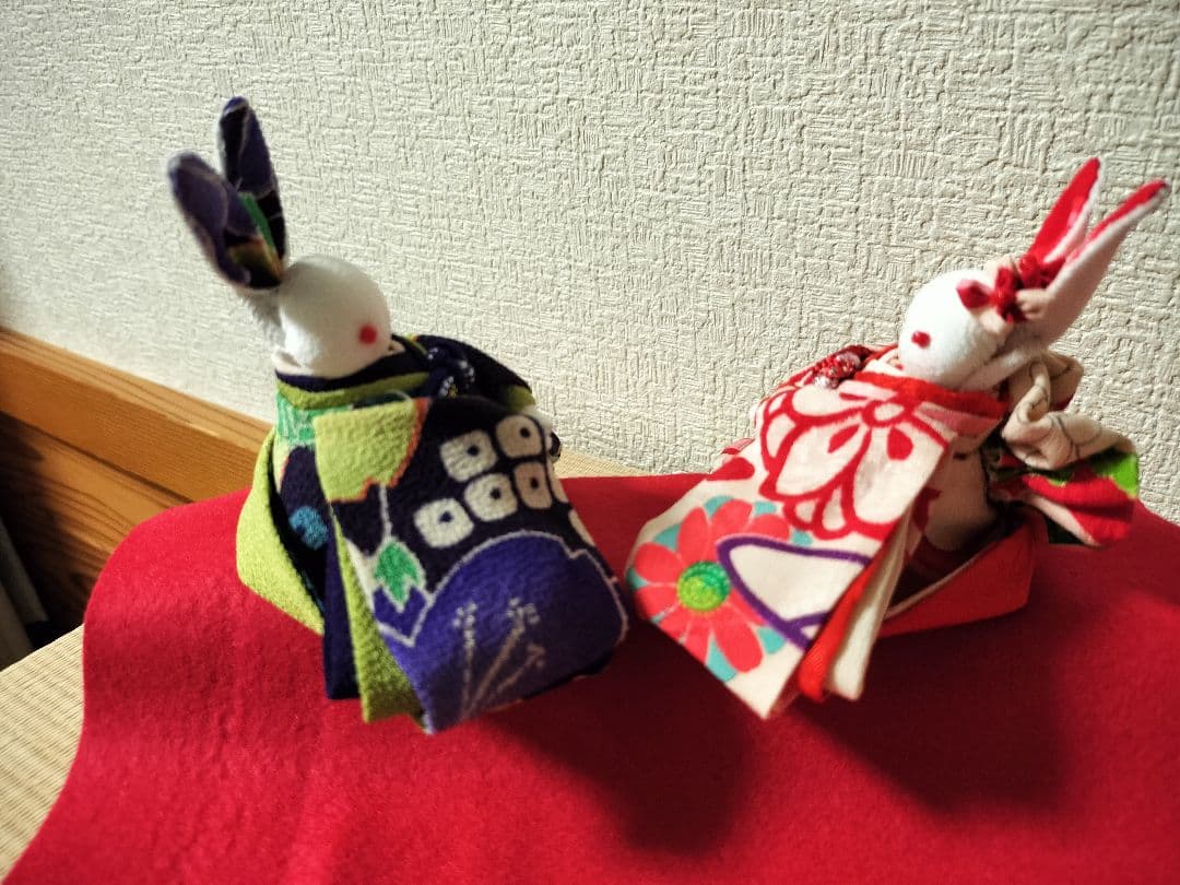 ひとぼぼページ！うさぎのお雛様三人官女！？付きで！ちりめん細工