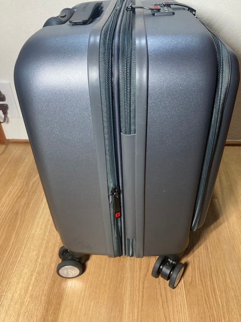 スイスミリタリー キャリーケース 18インチ 37L（拡張時42L）