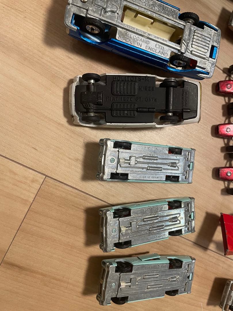 MATCHBOX 等　ミニカーセット売り