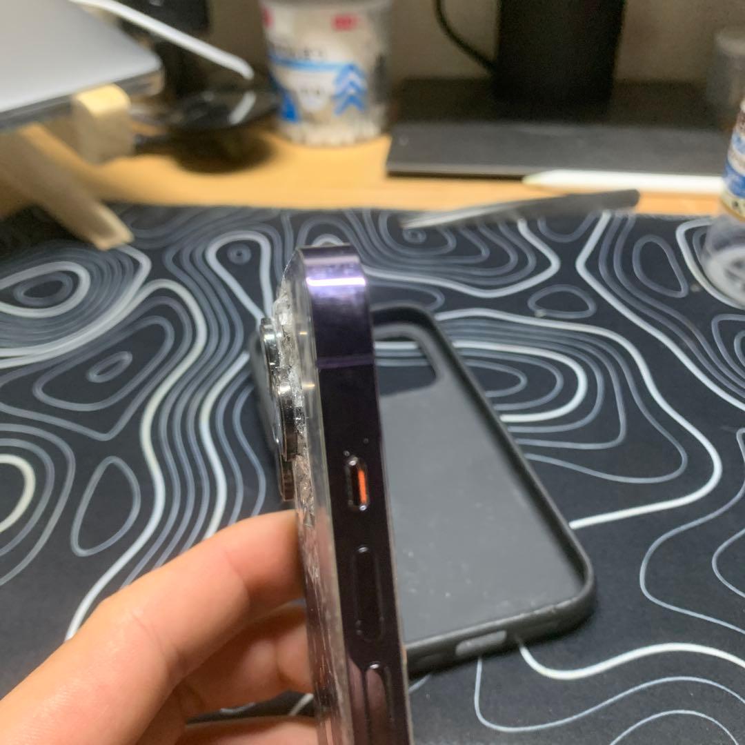 ひび割れスマートフォン 本体