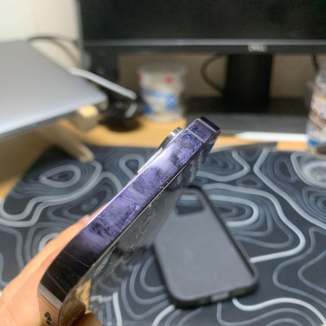 ひび割れスマートフォン 本体