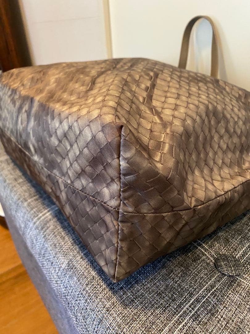 BOTTEGA VENETA ボッテガヴェネタ　イントレッチオリュージョン