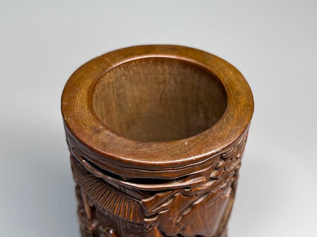 中国古美術 筆筒 筆立て 黄楊木彫刻 置物 文房具書道具 浮き彫り