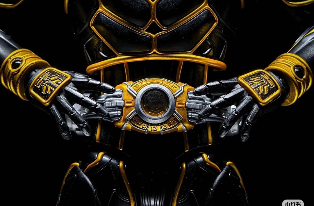 高品質 プラモデル BLOKEES 仮面ライダークウガ 可動式 フィギュア