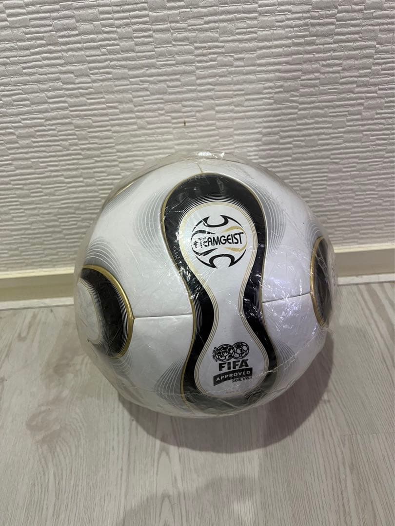 adidas +TEAMGEIST 2006 FIFA ワールドカップ 公式球 未使用 adidas