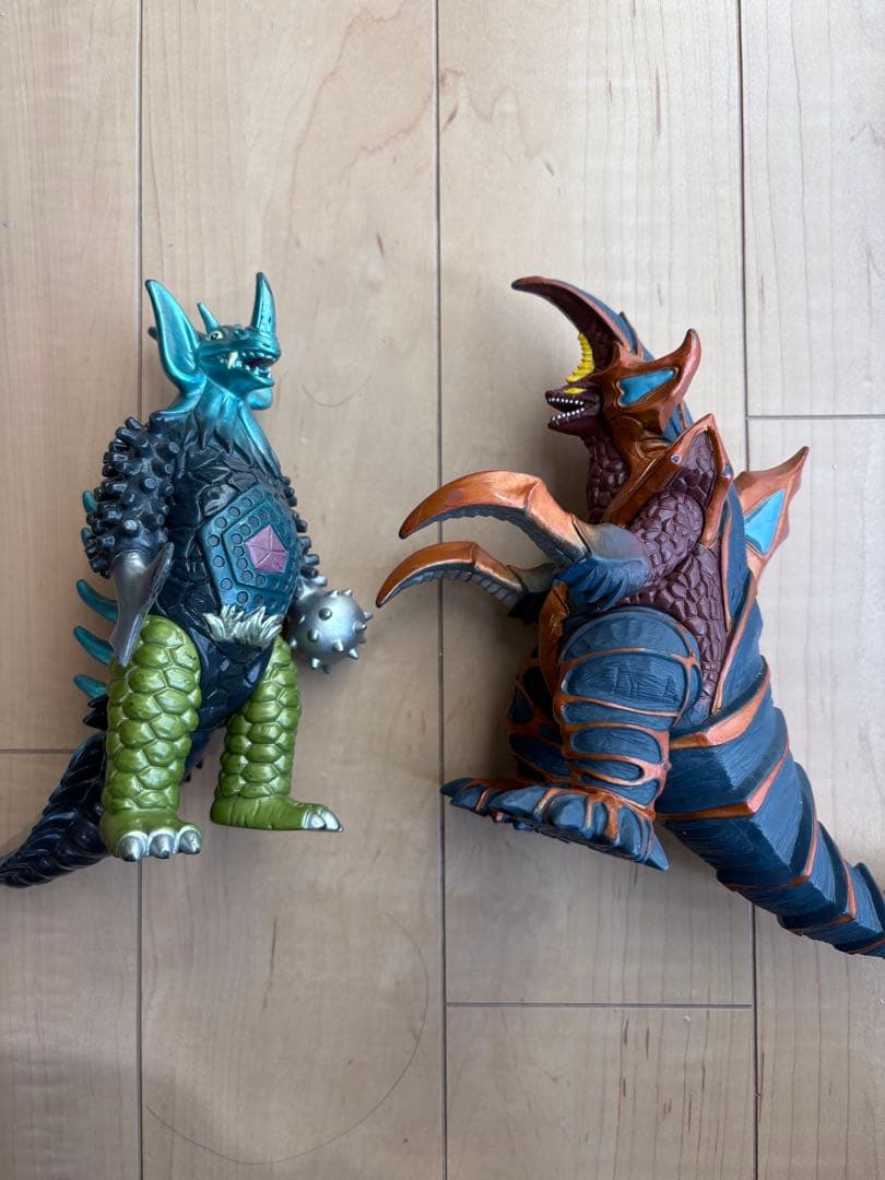 旧ウルトラマンソフビ 15体とガシャポンのバルタン星人