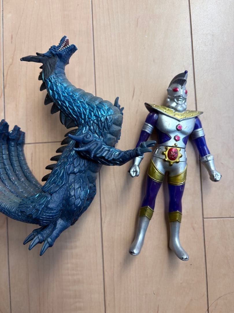 旧ウルトラマンソフビ 15体とガシャポンのバルタン星人