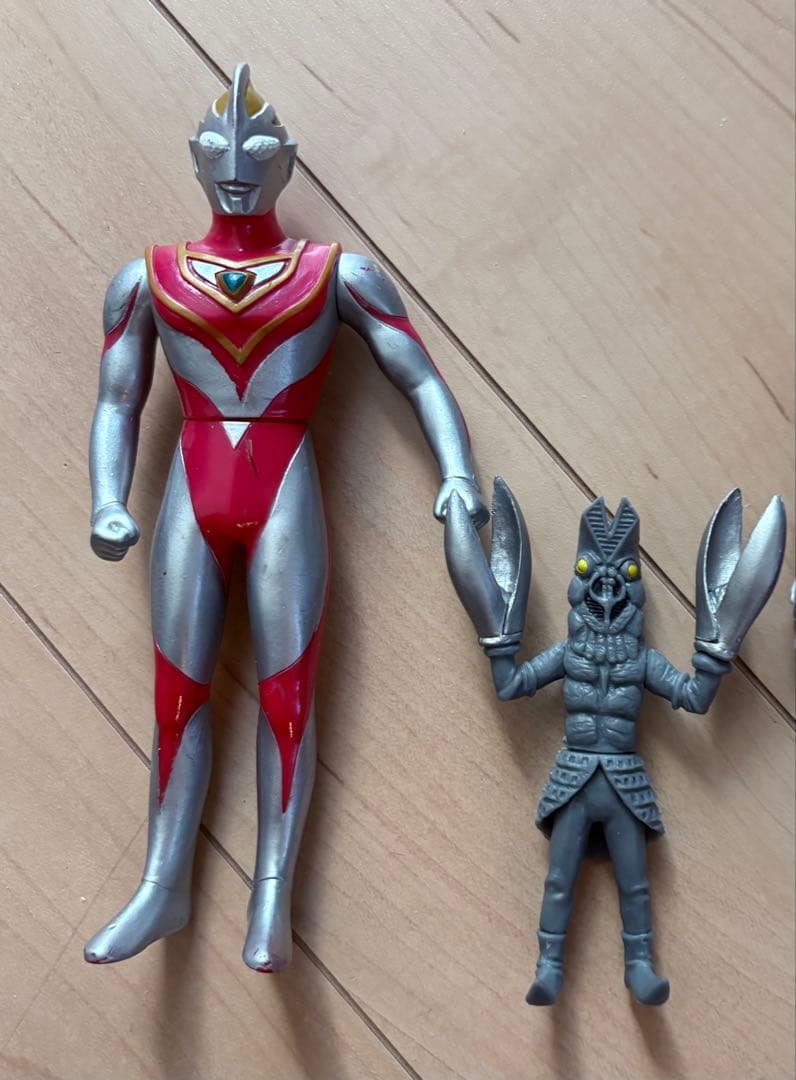 旧ウルトラマンソフビ 15体とガシャポンのバルタン星人
