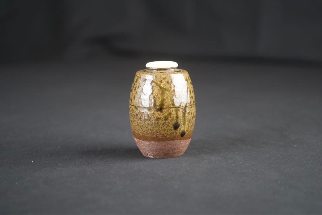 茶道具】尾中窯 市野信水 造 丹波 肩衝茶入 共箱 仕覆 如心玉 - メルカリ