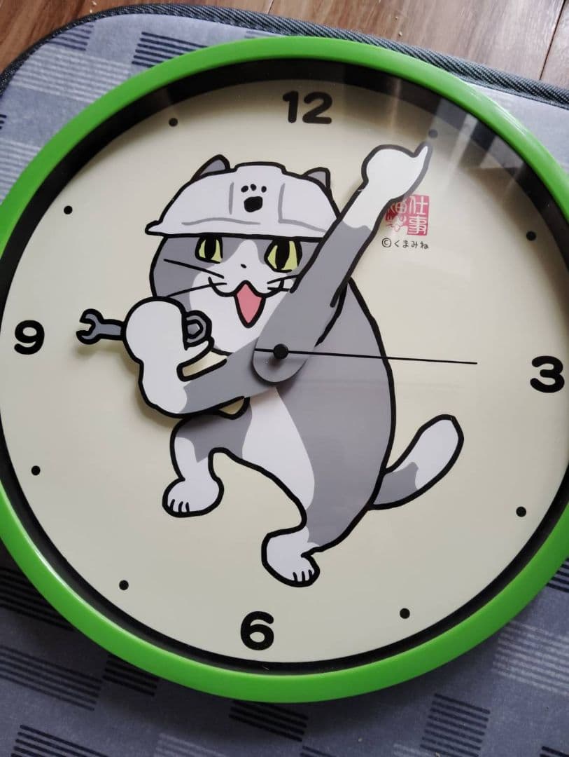 マンハッタナーズ 立体アート時計「猫の絵を描く仕事