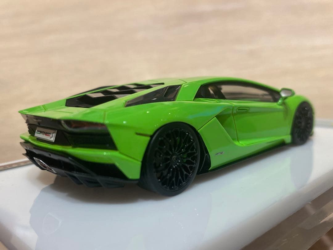 60台限定 メイクアップ　1/43 aventador 2017