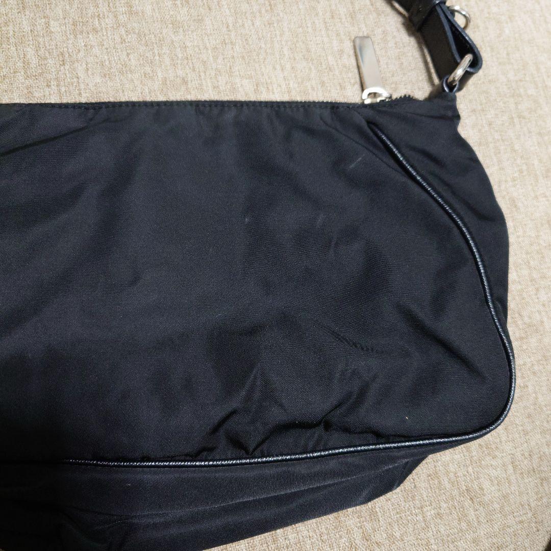 PRADA プラダ　ショルダーバッグ　三角プレート　 ビンテージ