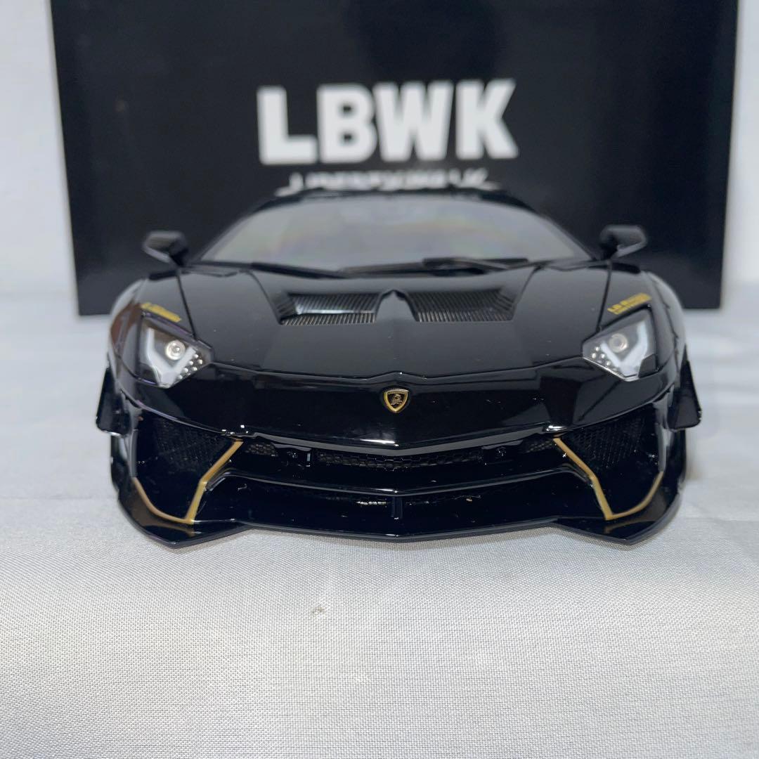 オートアート　1/18　ランボルギーニ　アヴェンタドール　リミテッドエディション