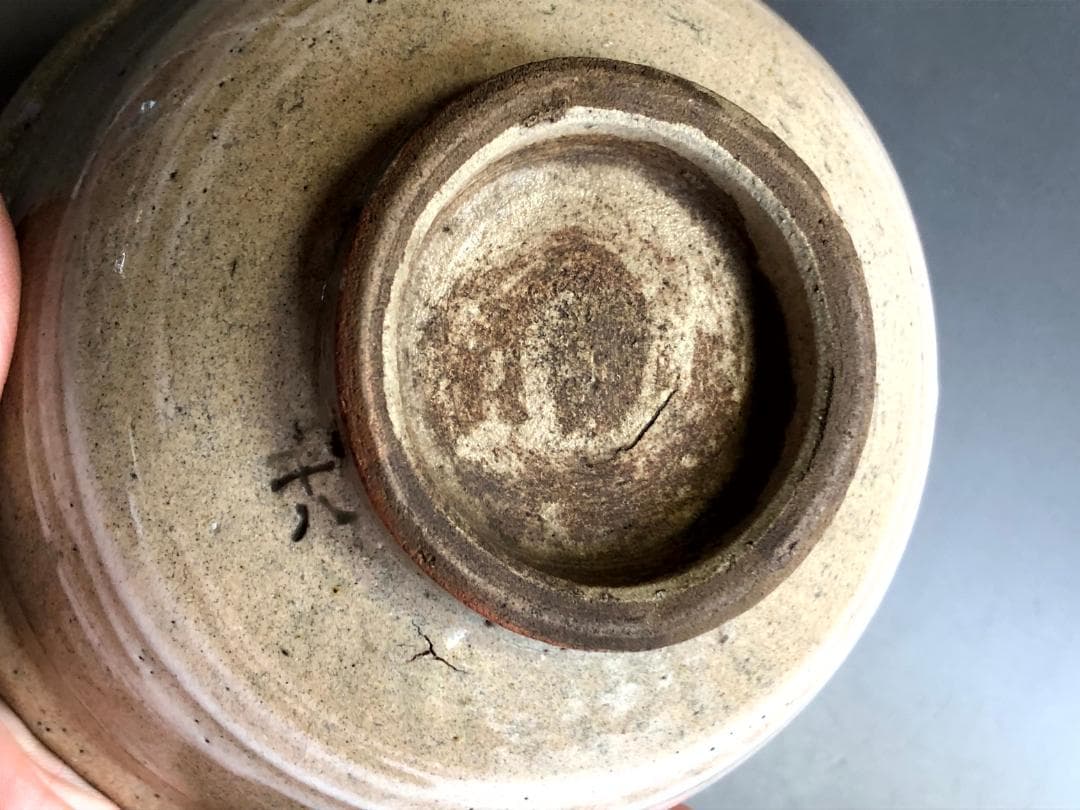 茶碗□刷毛目 平八 自然釉（灰釉系）土の温もりを感じられる