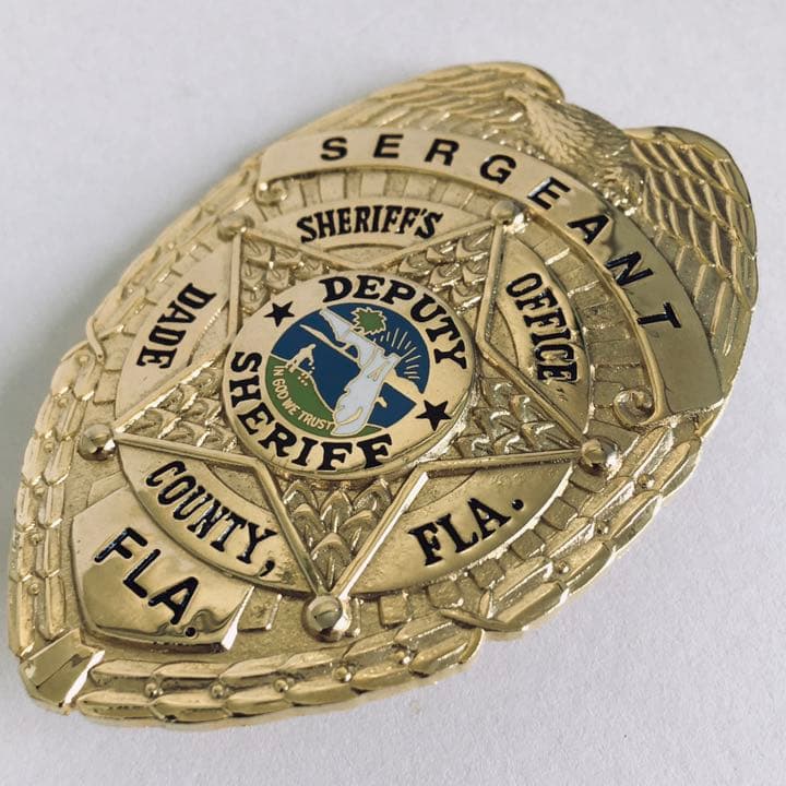 MIAMI DADE郡 HM ブラッキントン サージェントランク ポリスバッジ