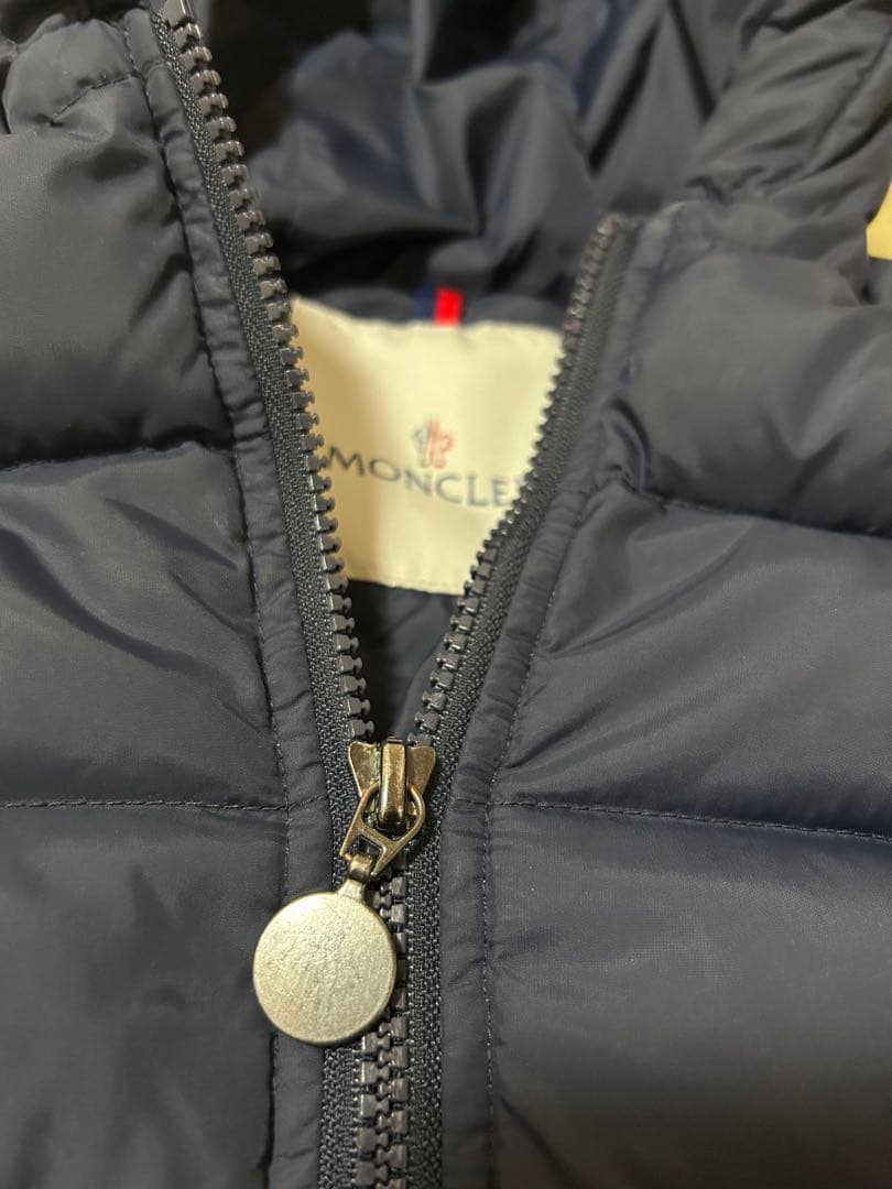 【大幅値下げ】MONCLER ネイビー ダウンコートフード付き