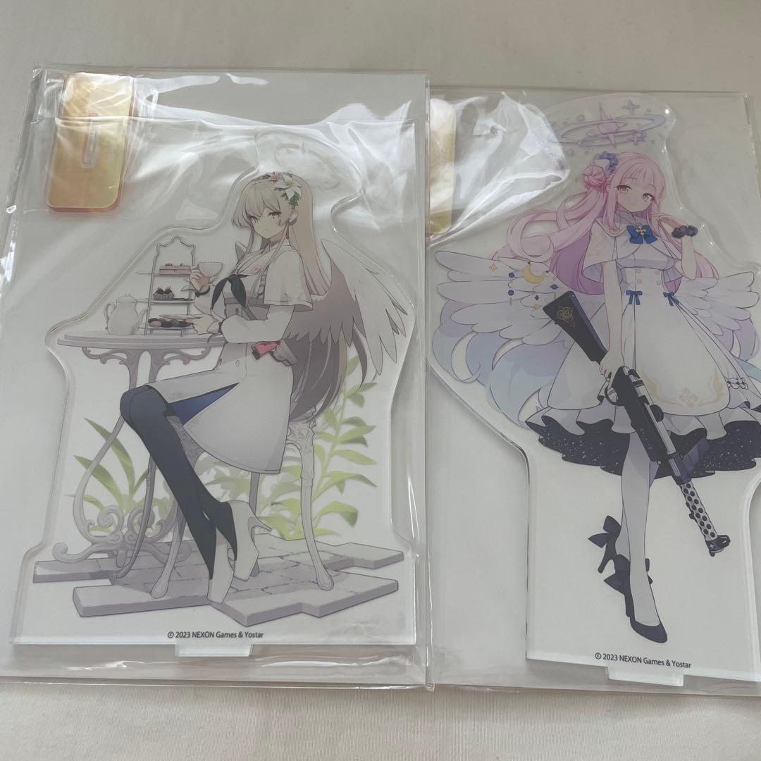 台湾限定 ブルアカ 公式 アクリルスタンド ミカ ナギサ コハル アズサ 4点