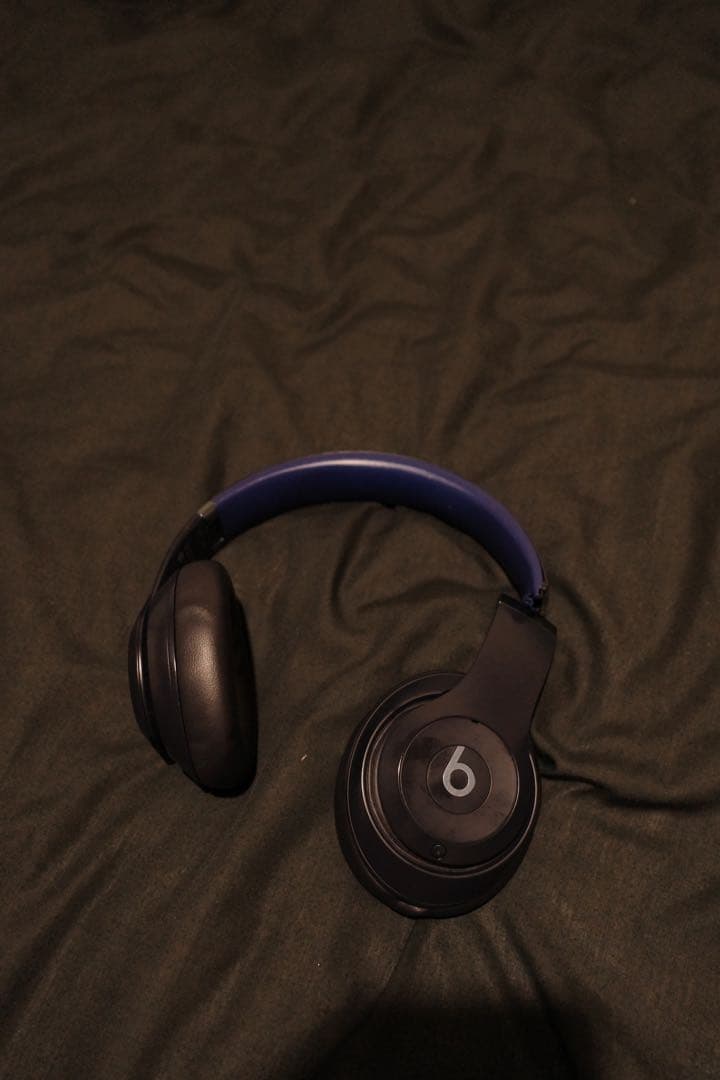 破損あり】Beats studio pro ヘッドホン 破損あり】Beats Studio Pro