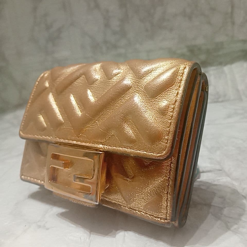 マンズ様専用 バゲット マイクロ三つ折り財布ズッカ ゴールド