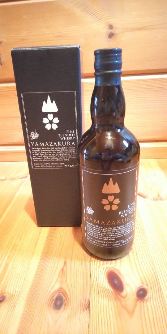 YAMAZAKURA ウィスキー YAMAZAKURA ブレンデッドウイスキー山桜 黒ラベル 700ml【箱入り】