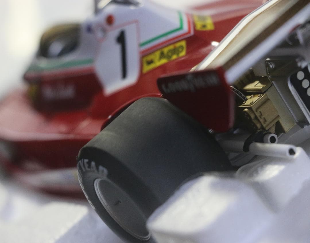 ホットウィール　フェラーリ３１２Ｔ２　1／１８　１９７６モナコＧＰ優勝Ｎ・ラウダ