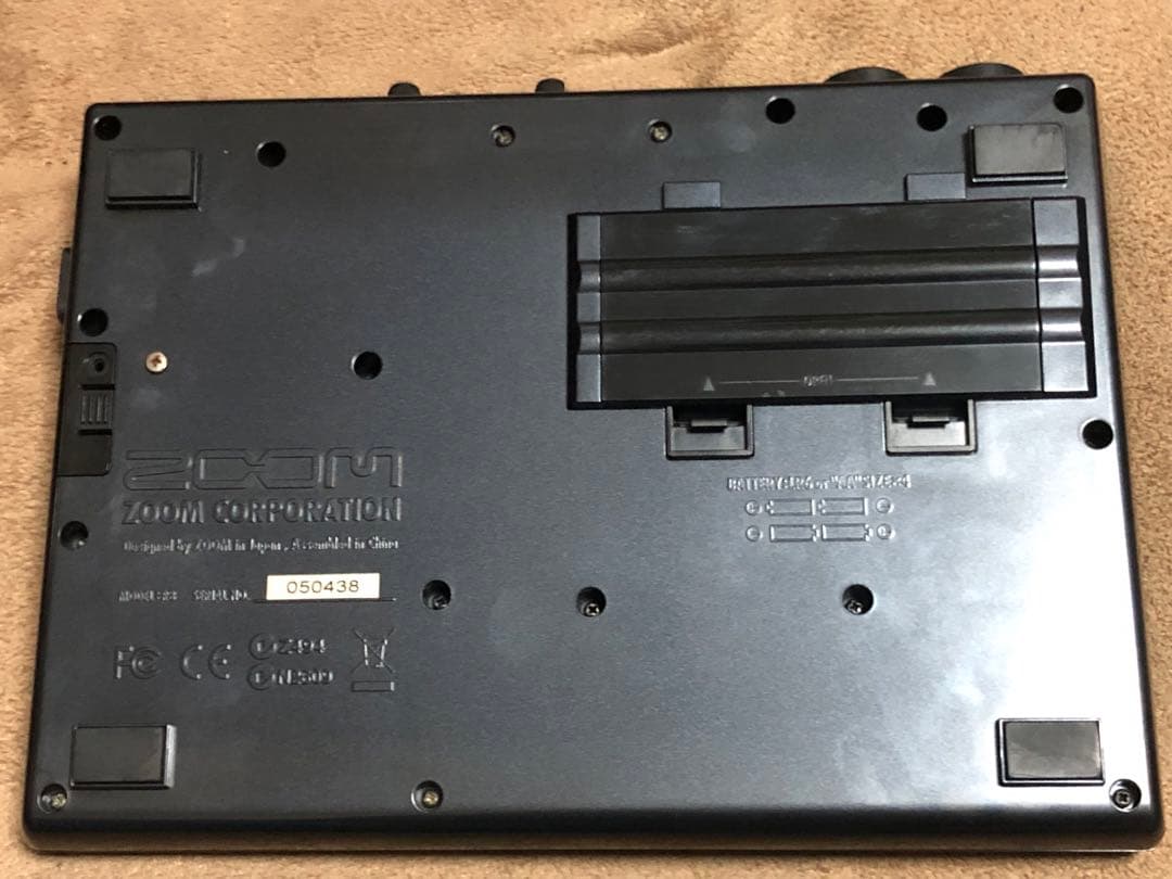 zoom R8 マルチトラックレコーダー￼ ズーム