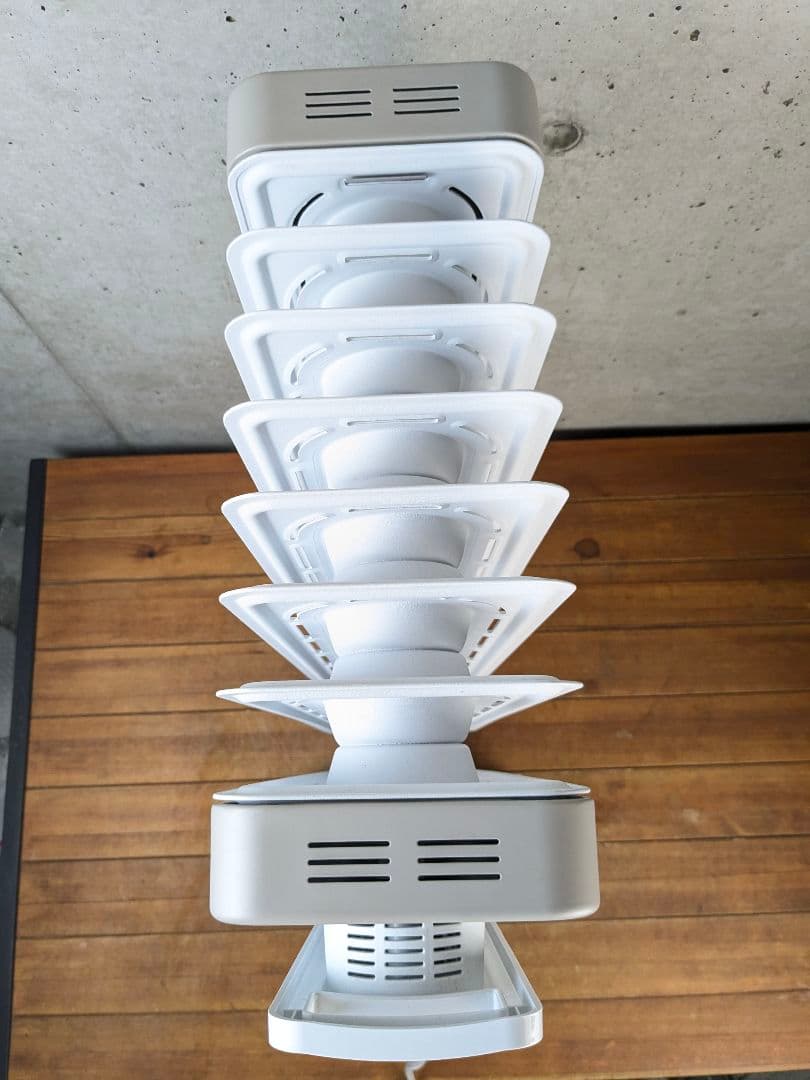 美品 デロンギ オイルヒーター RHJ21F0812-WH