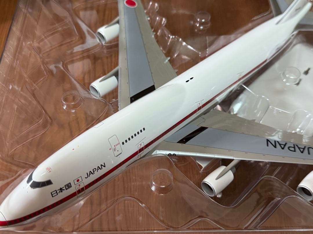 ホーガン 1/200 日本国政府専用機 B747-400 ハイディテール版 - メルカリ