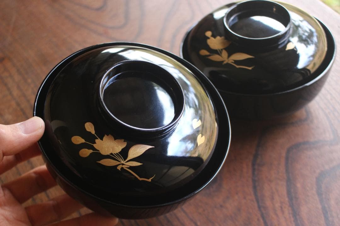 極小傷あり！時代黒漆に優美な貝合桜蒔絵の映える煮物椀2点（検輪島塗雑煮椀