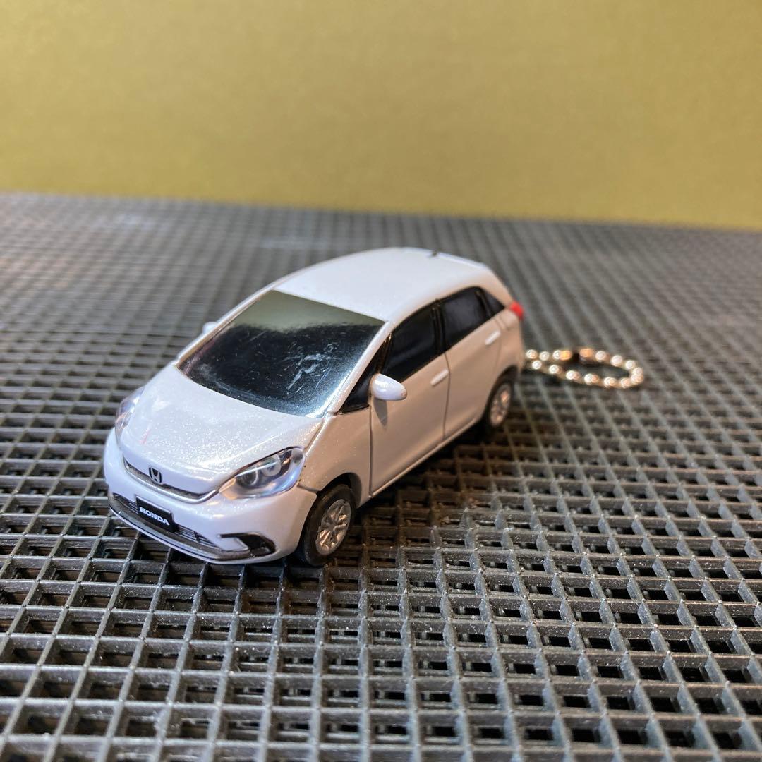 ミニカー ホンダフィット LEDライト付きキーホルダー 非売品
