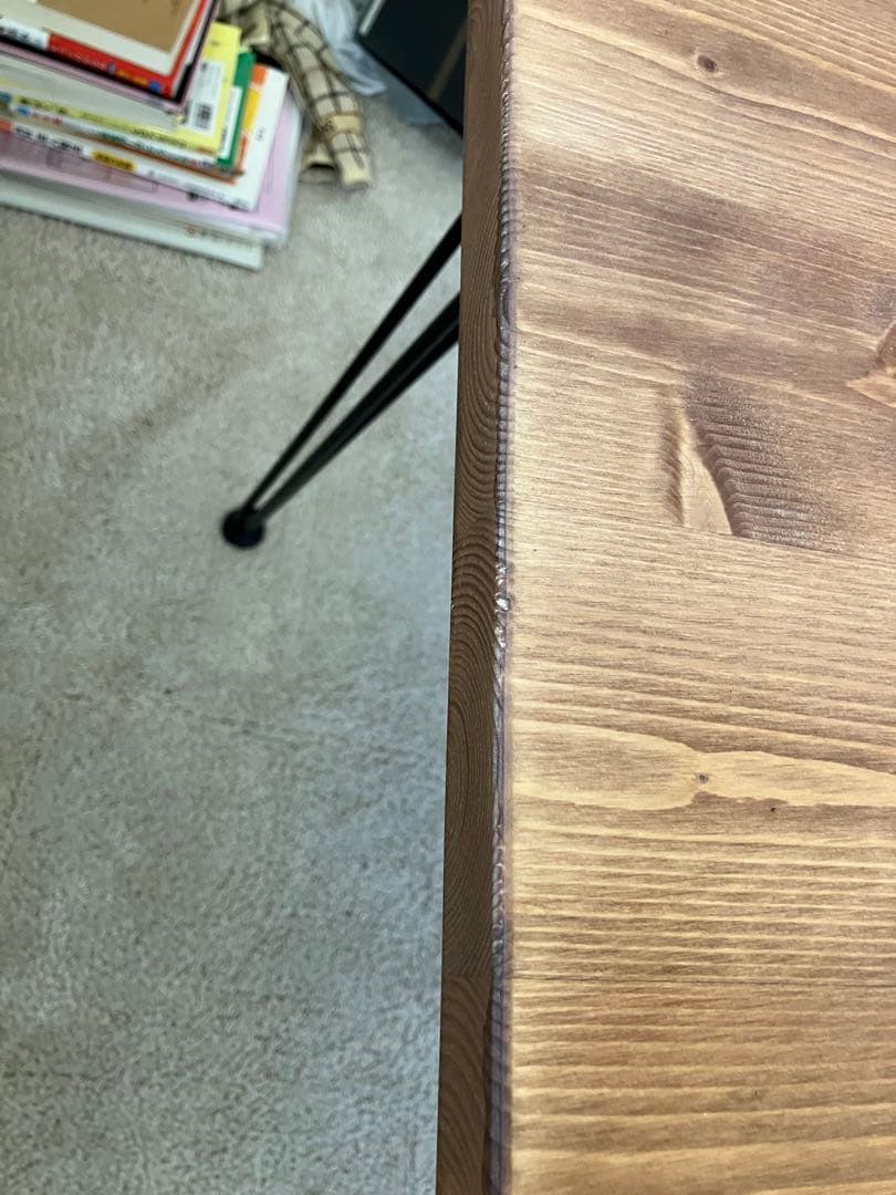 ブラウン木製正方形テーブル