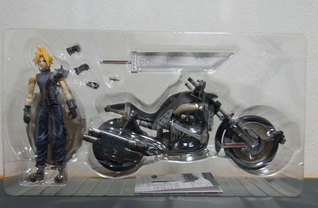 ファイナルファンタジーVII プレイアーツ クラウド＆ハーディー・デイトナ