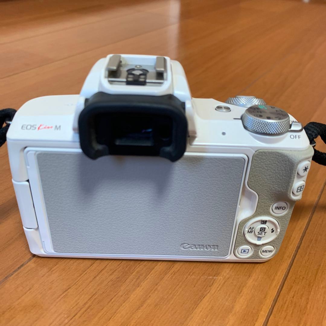 山*田様 Canon EOS Kiss M ホワイト ダブルズームキット