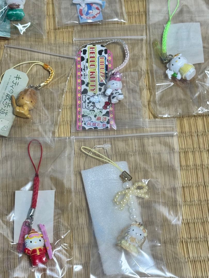 激レア！ハローキティ 根付　22個セット 散歩道　びっくりドンキー等