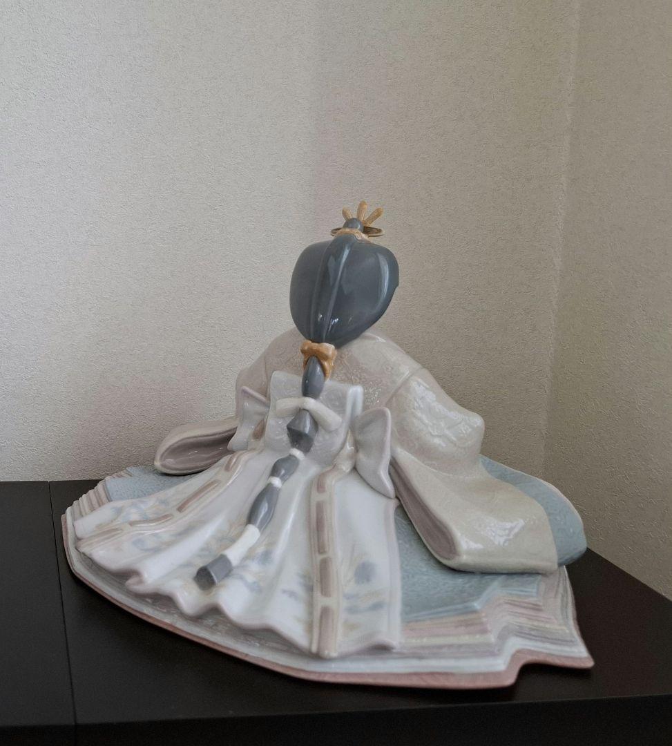 リヤドロ　女雛