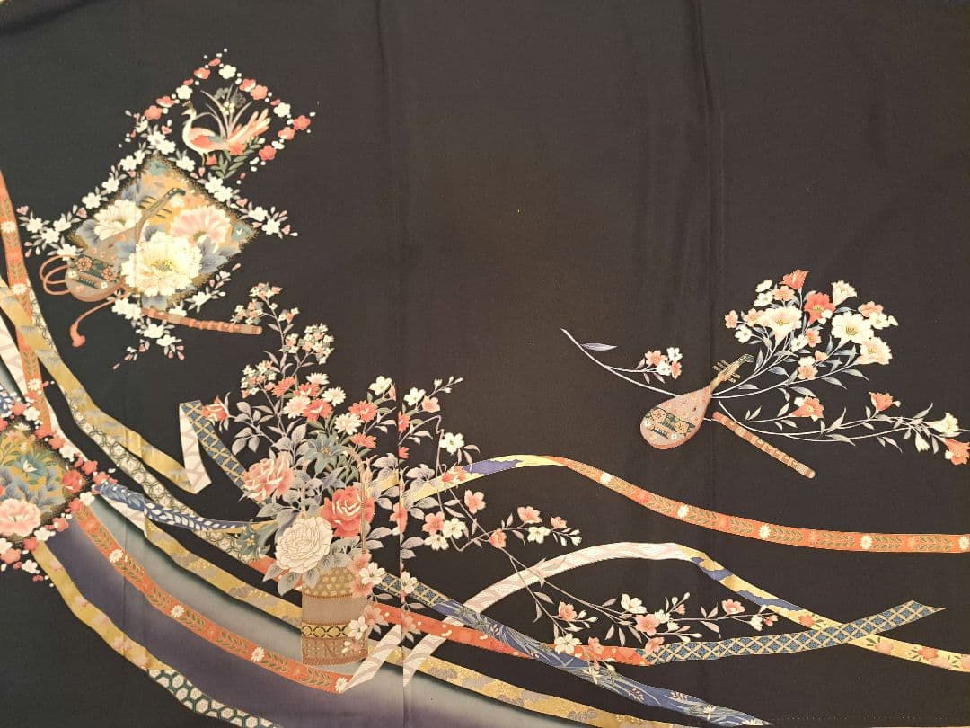 美品❇️豪華黒留袖 金彩刺繍 暈し染め 鳳凰楽器花籠文 比翼仕立て