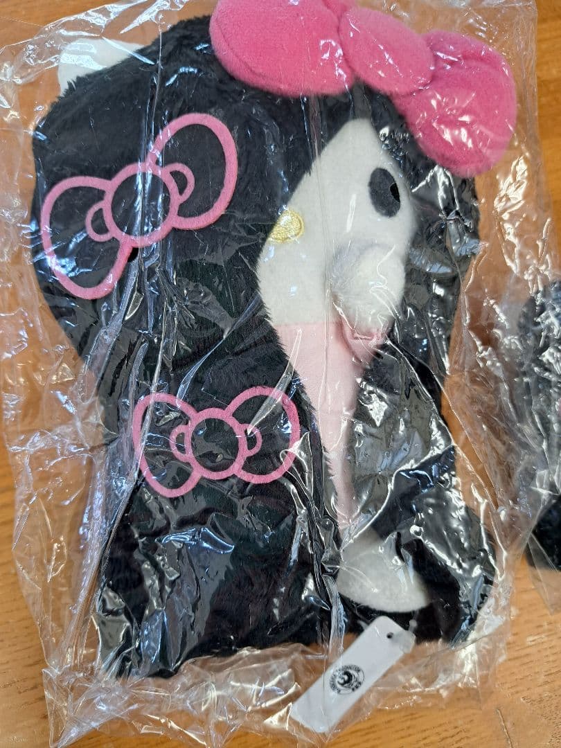 映画　貞子3D　キティちゃんコラボ　ぬいぐるみ　ストラップ　2個セット