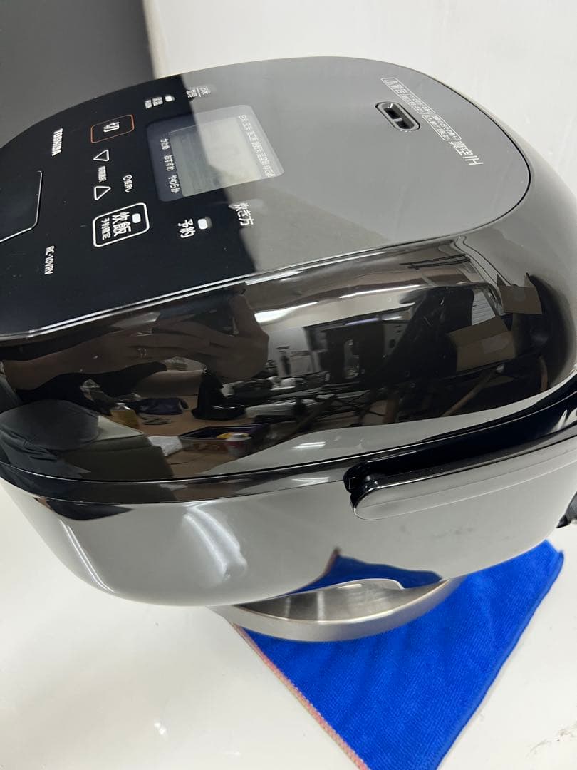 TOSHIBA 圧力IH炊飯器 RC-10VRV（1.0L / 5.5合炊き）