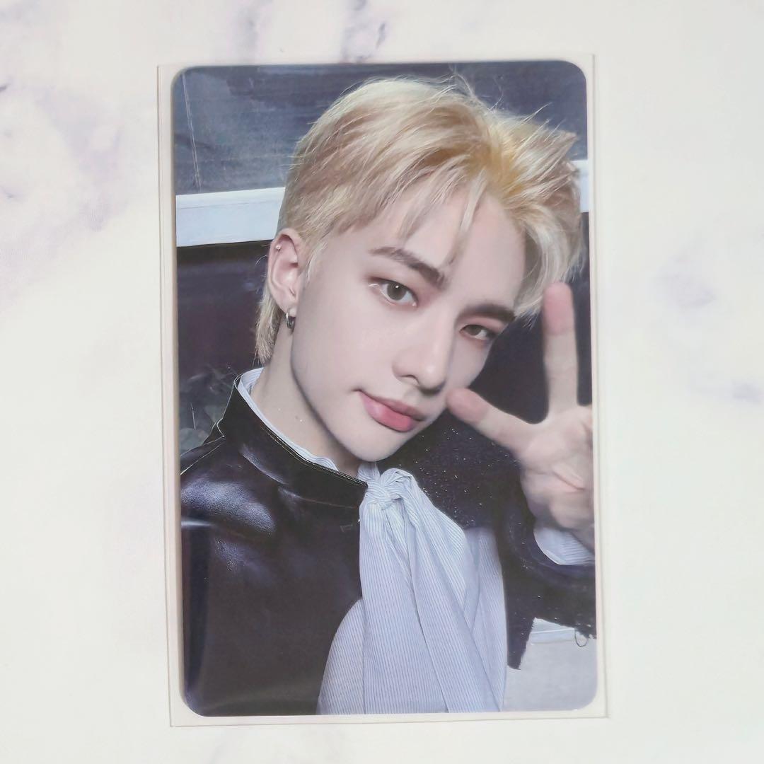 スキズ exhibition 購入特典 トレカ ヒョンジン - メルカリ