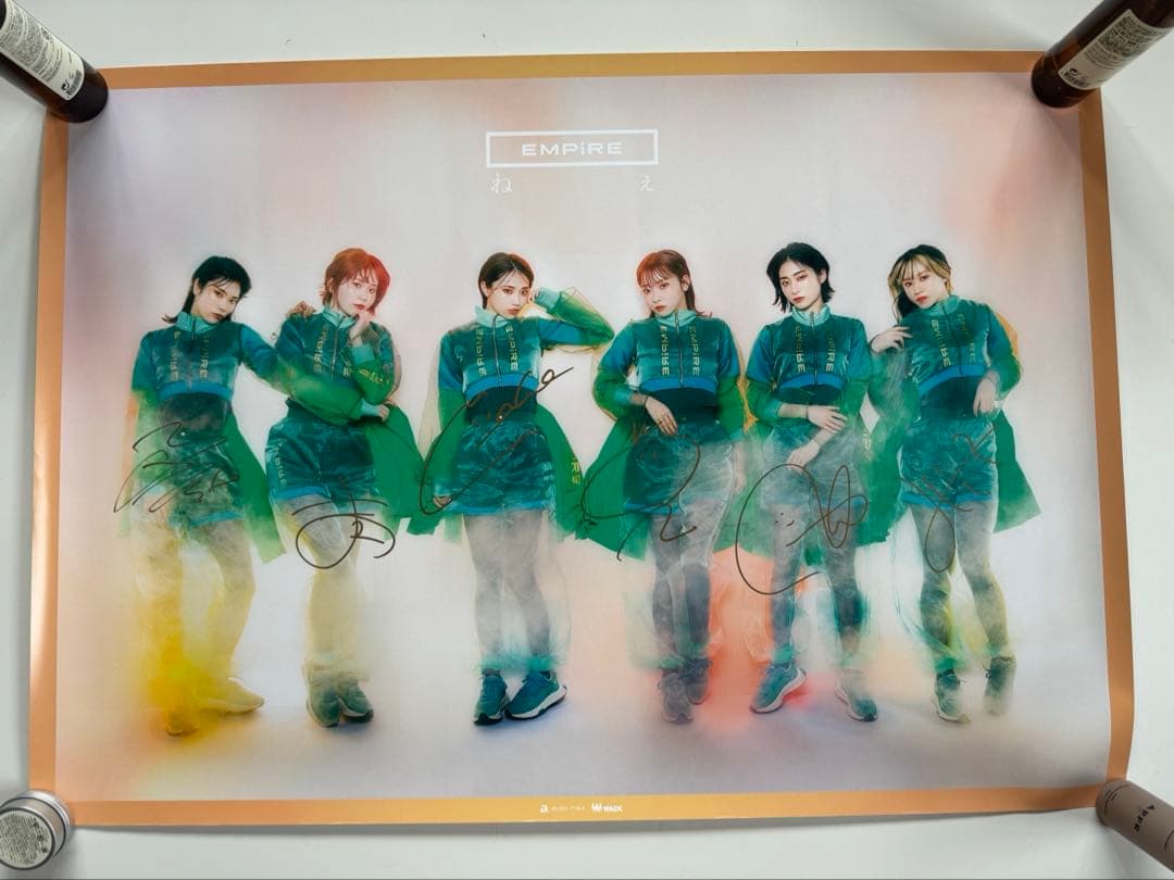 EMPiRE 初回生産限定盤 セットサイン入りポスターグッズまとめ売り。