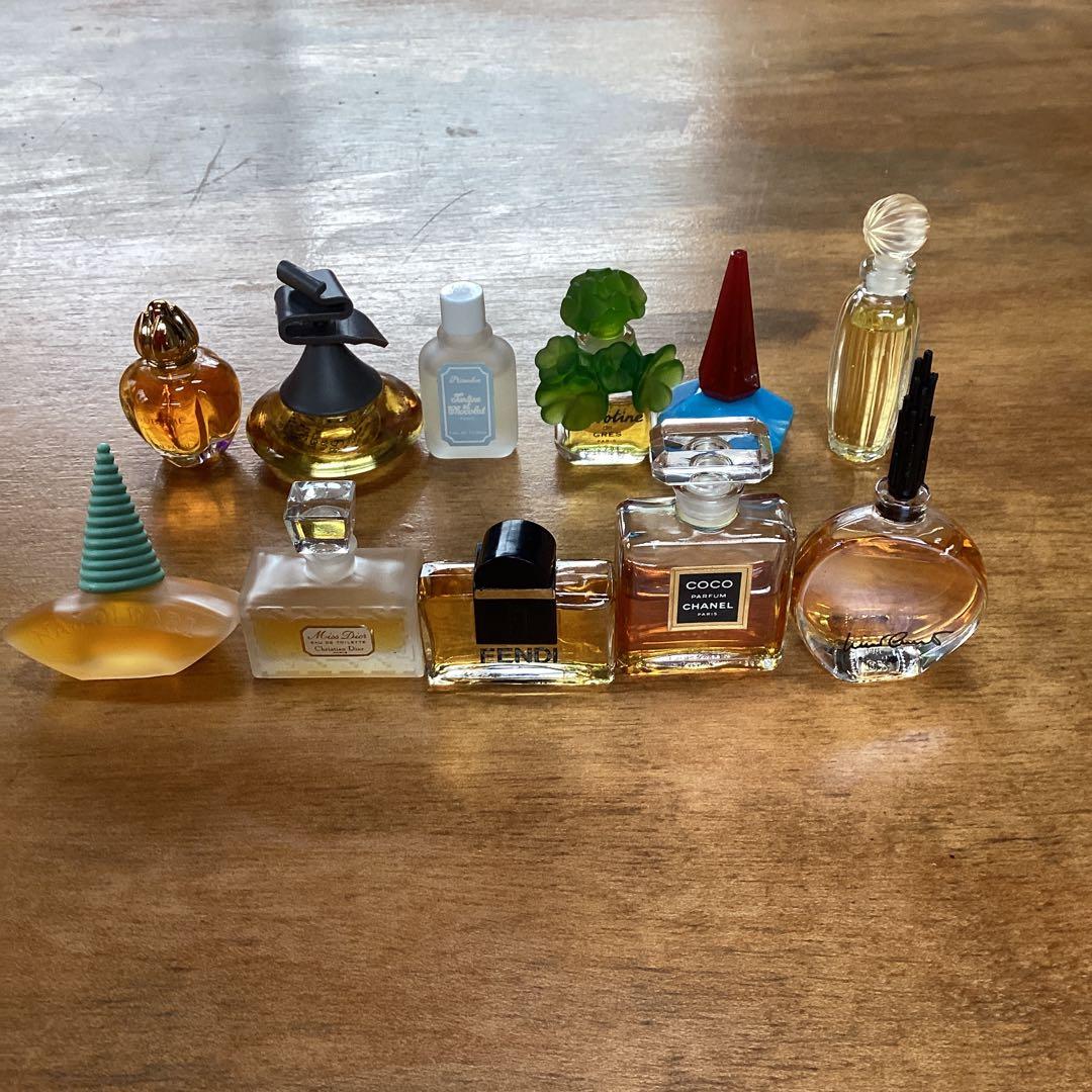 ミニ香水セット - メルカリ