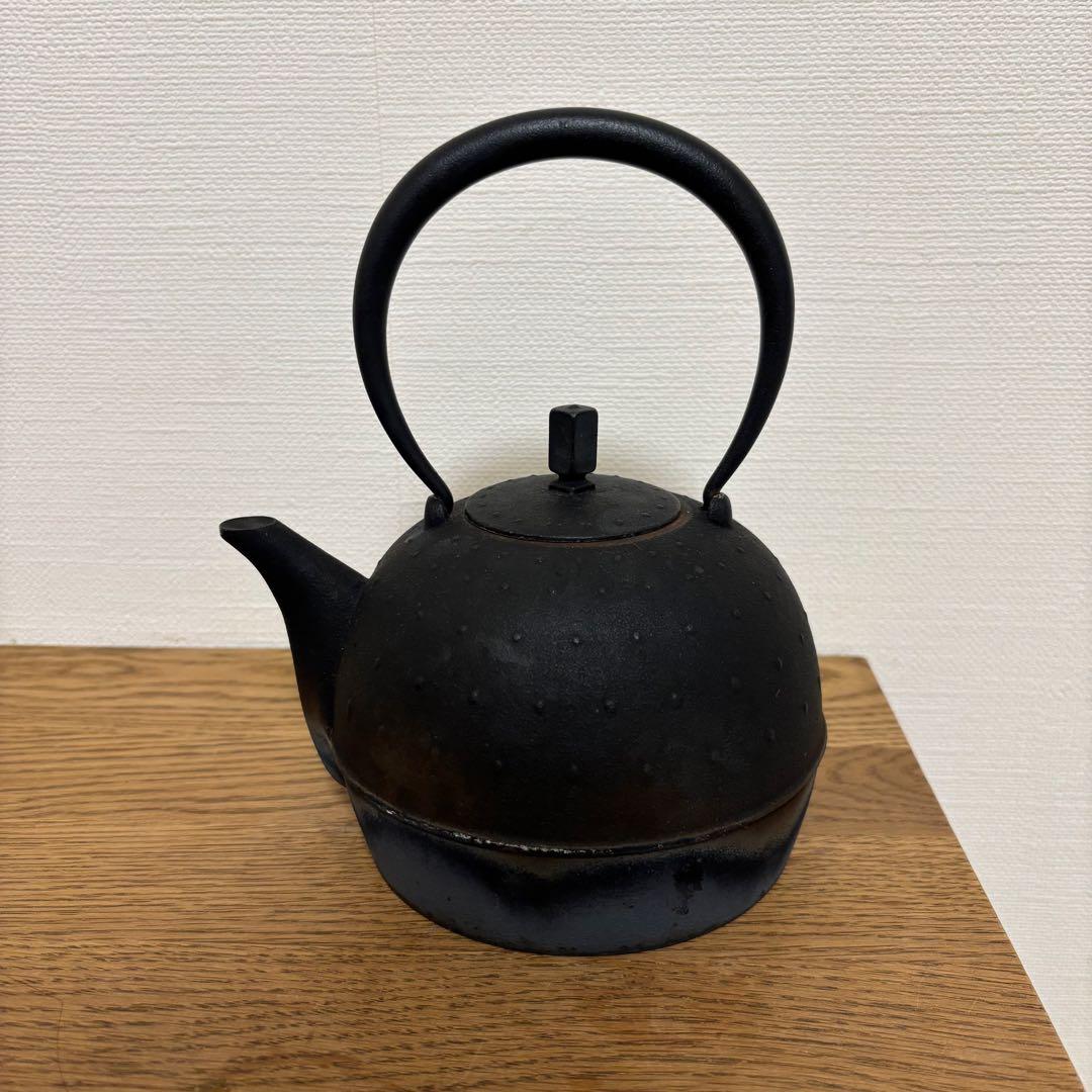 空間鋳造　1ℓ 鉄瓶　入手困難品 空間鋳造 1ℓ 鉄瓶 入手困難品 空間鋳造 | リビング・ホビー・スポーツ