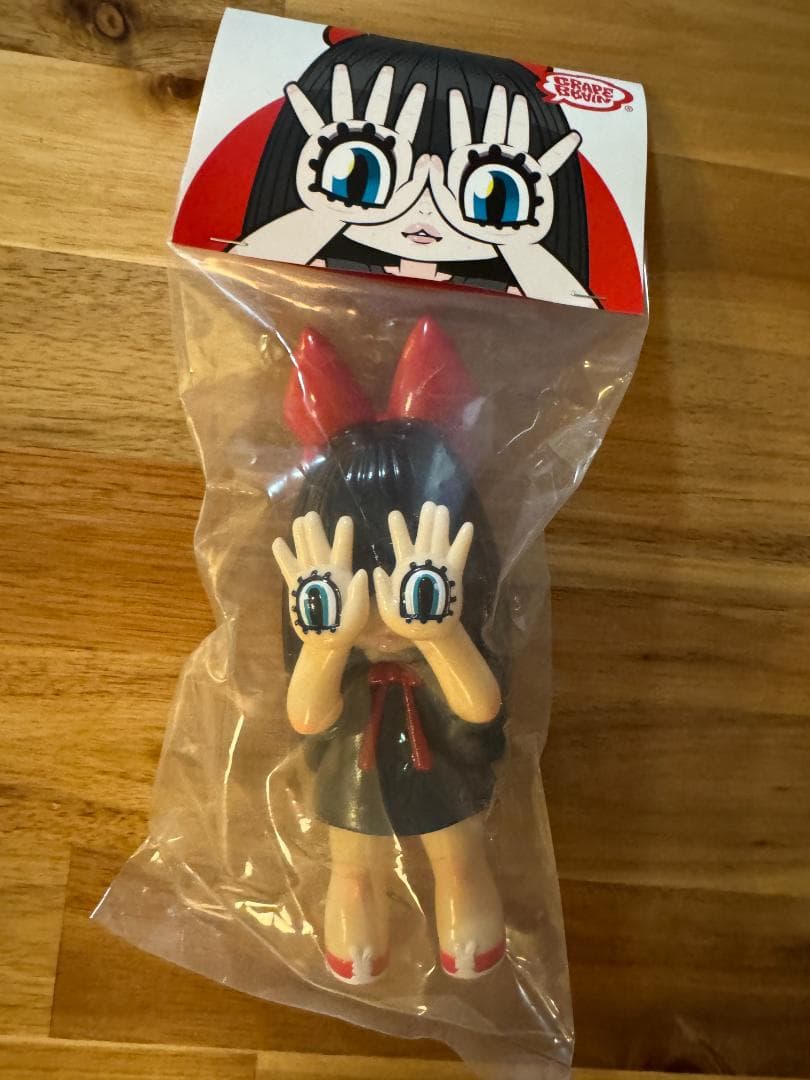 GRAPE BRAIN 手の目少女 にぎるちゃん 1stカラー