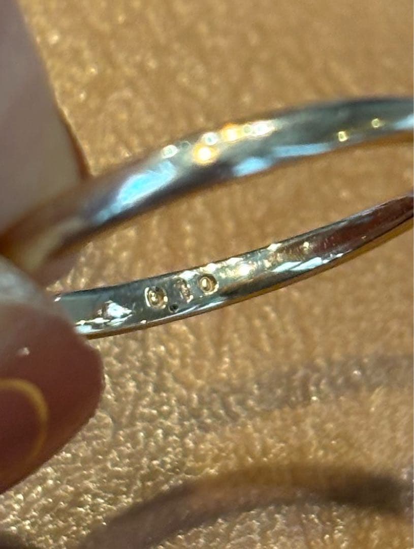 ゴールド ダイヤ型リング