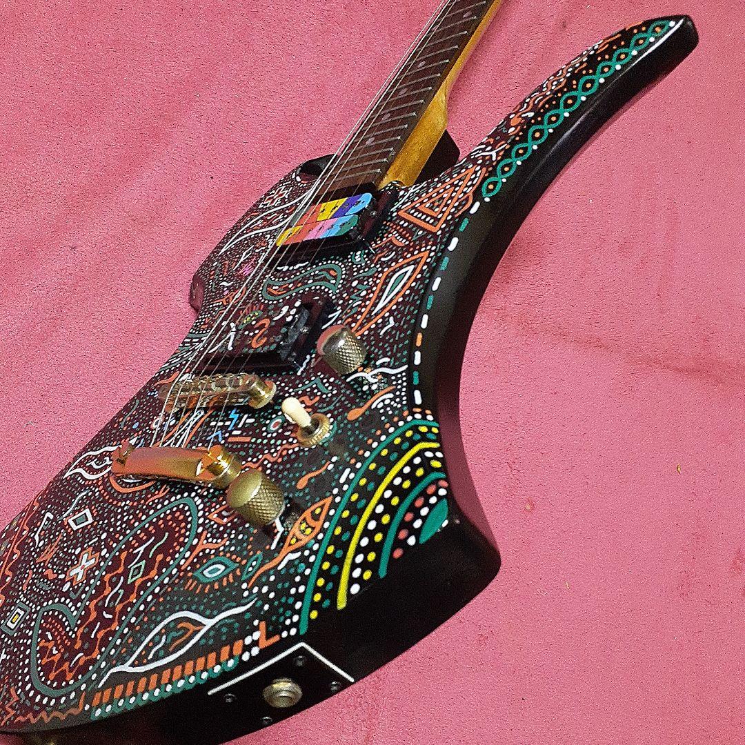 hideモッキンバード 自作アメーバペイントギター