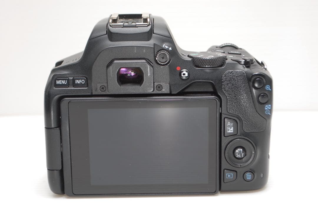 ❤️べこる様❤️Canon kiss X10 Wi-Fi機能付き 大人気 美品 両親