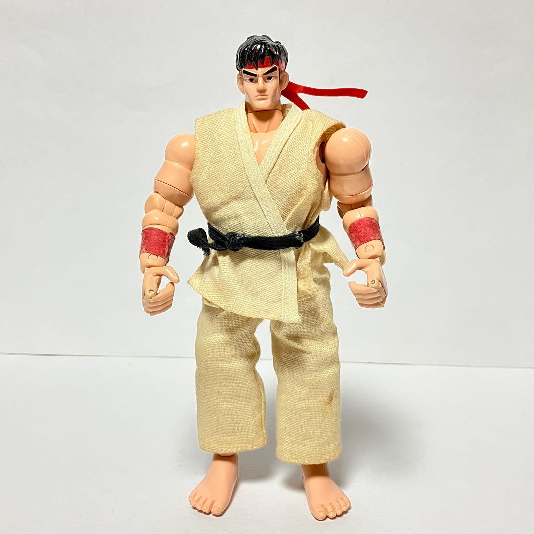 ストリートファイター　リュウ　可動式フィギュア　BANDAI 1993年 日本製 ストリートファイター リュウ 可動式フィギュア BANDAI 1993年 日本製