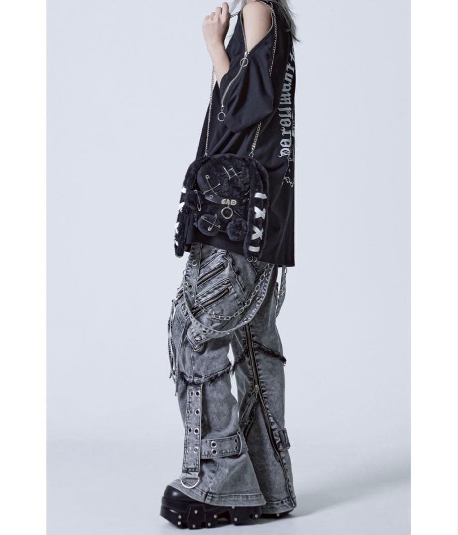 REFLEM/レフレム』サスペンダー付きフレアデニムパンツ ユニセックス