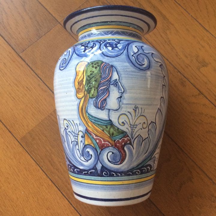 珍品 ハンドペイント イタリア製 花瓶 デルタ l'antica Deruta - メルカリ