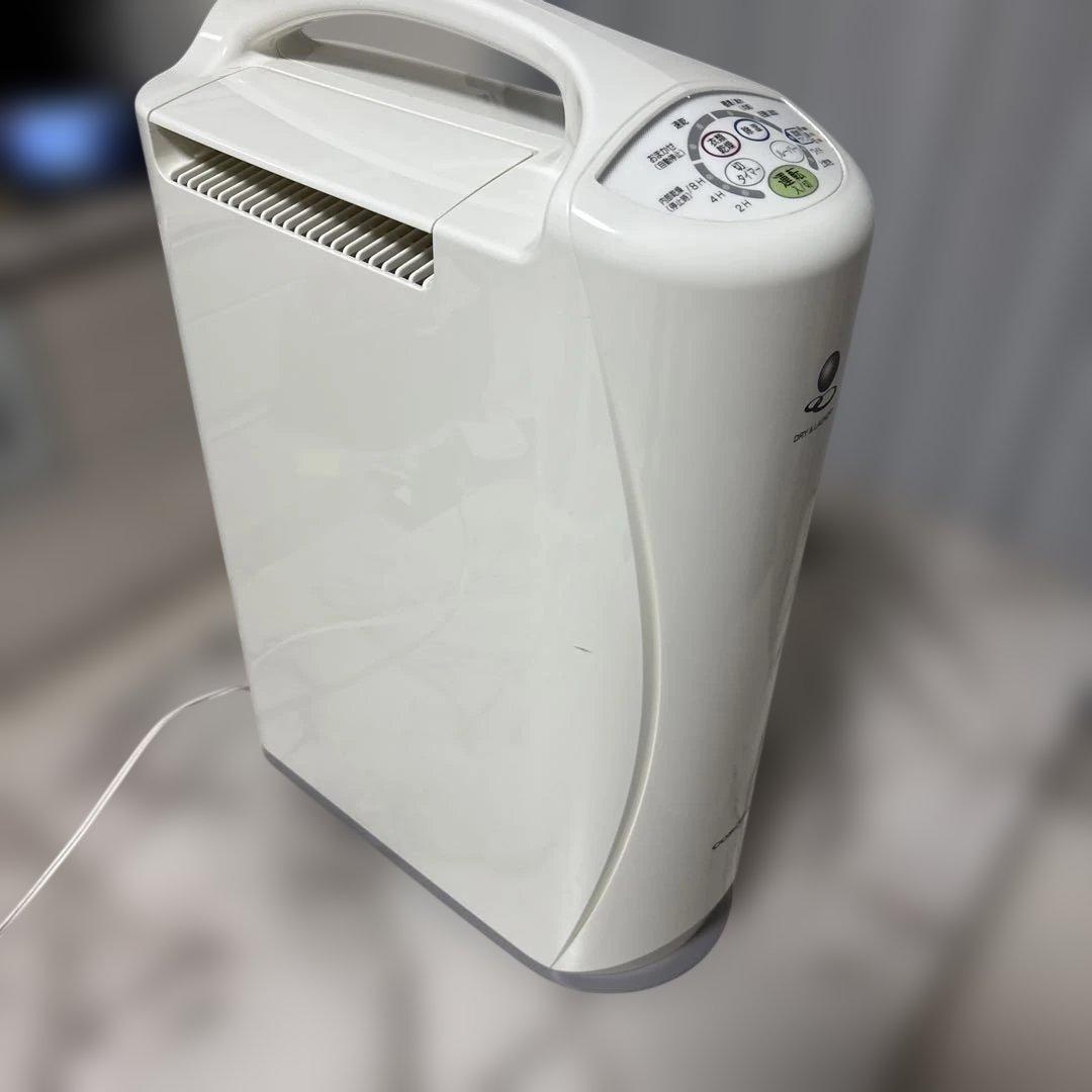 CORONA 衣類乾燥除湿機 cd-s6319 コロナ - メルカリ